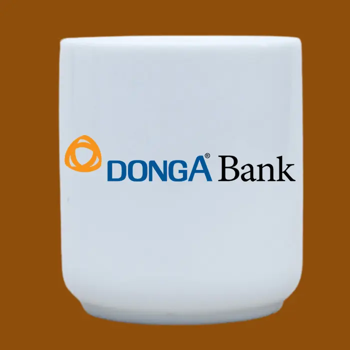 Ly sứ in logo Đông Á Bank